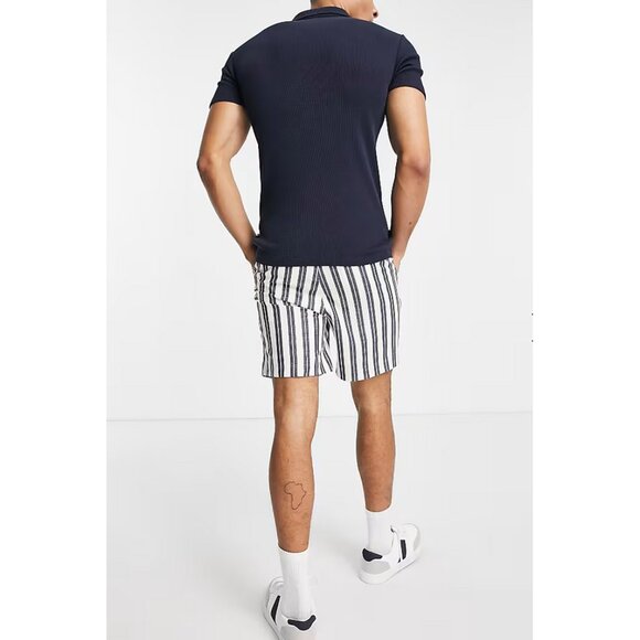ASOS DESIGN Tapered Smart Shorts in White and Navy Stripe - Picture 4 of 15